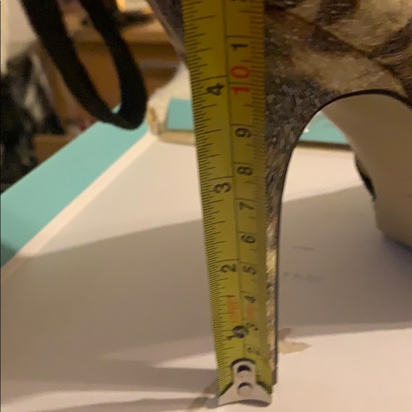 Ladies Sexy Leopard Heels - Picture 4 of 4